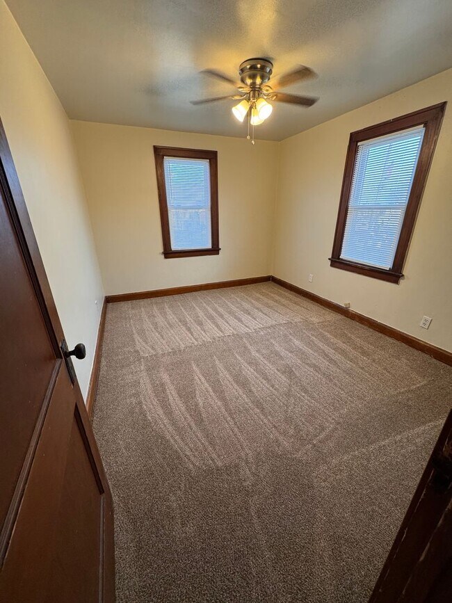 Building Photo - 1324 Salt Springs Rd