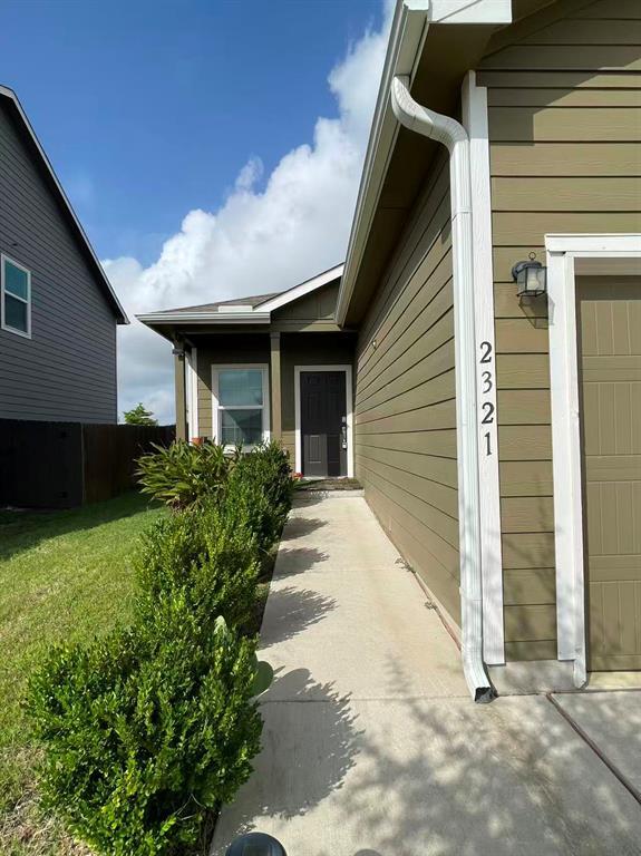 Building Photo - 2321 Forgetmenot Ln