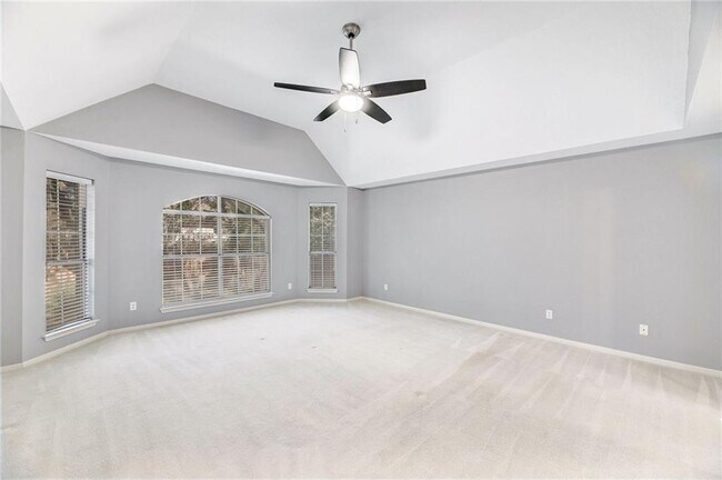 Building Photo - 9404 Temecula Pass