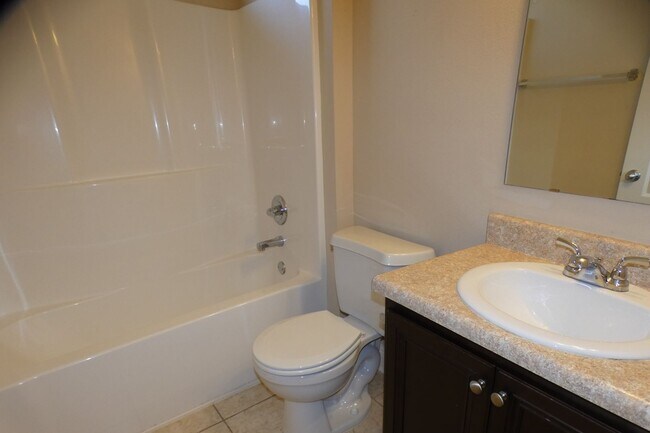 Building Photo - Spacious 4-Bedroom Home - Pace Mill Creek