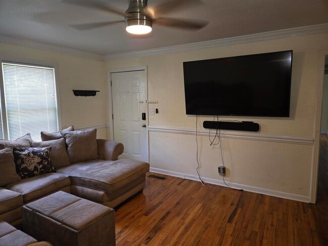 Building Photo - 1809 Tyndall Dr