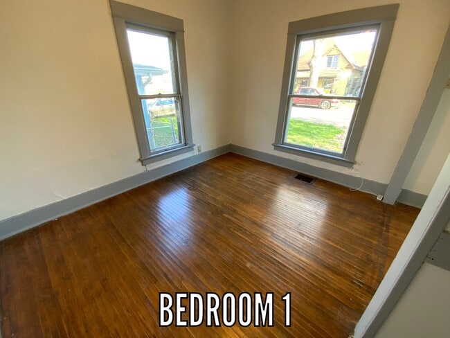 Building Photo - 1308 Lape-