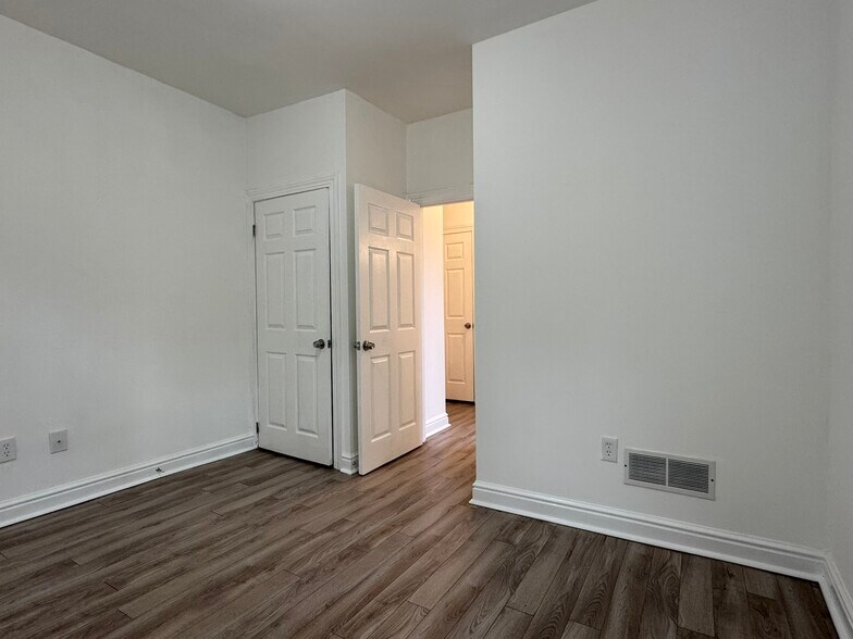 Building Photo - 5474 Black St