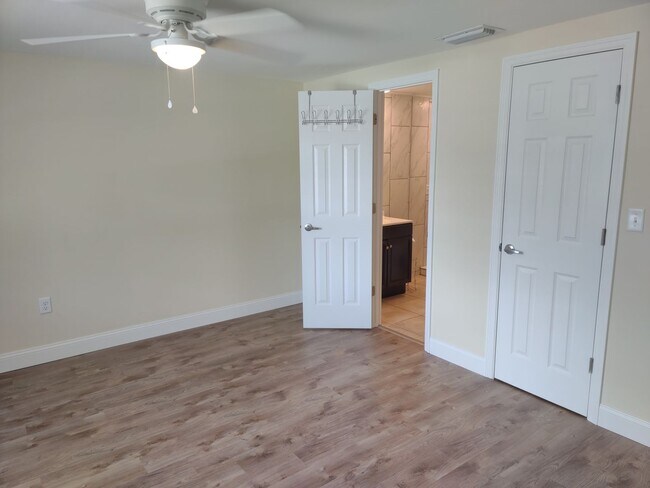 Building Photo - 2551 Yucca Rd