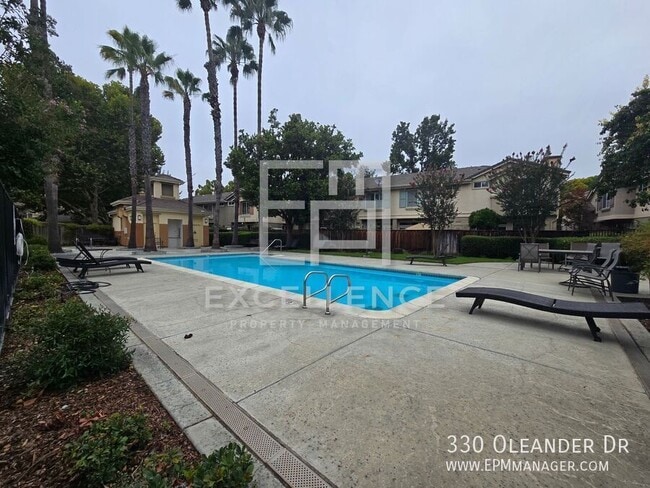 Building Photo - 330 Oleander Dr