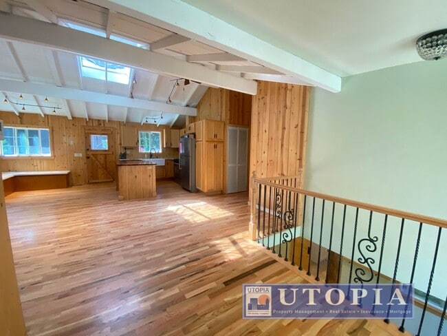 Building Photo - Gorgeous 4-bedroom, 2-bathroom Forest Lake Home with Deck, Office & Scenic Redwood Views