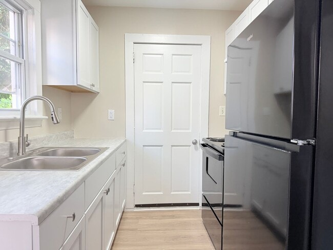 Building Photo - Cozy, Newly Renovated 2-Bed Retreat in the heart of Milford, DE!