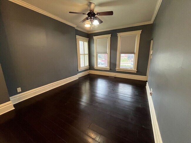 Building Photo - 991-993 Bryden Road