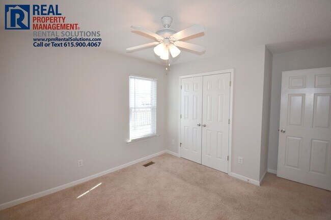 Building Photo - 3BR/2BA south Mboro 2-car garage, fenced backyard with brand new patio!