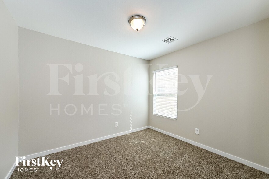 Building Photo - 530 Swiss Cottage Ave