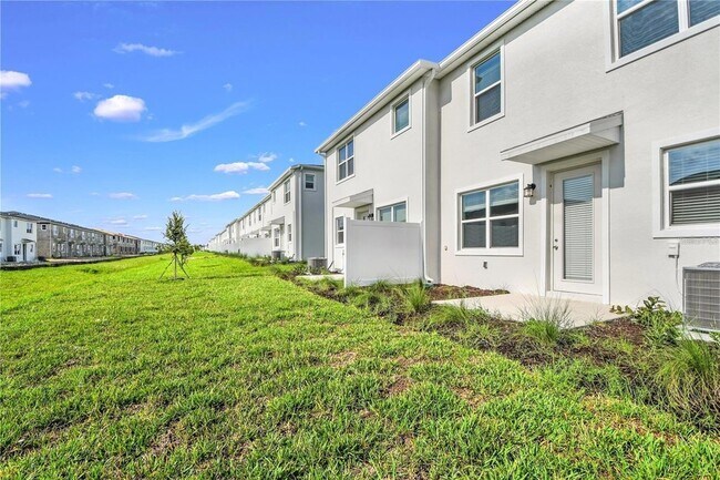 Building Photo - 121 Bogey Dr