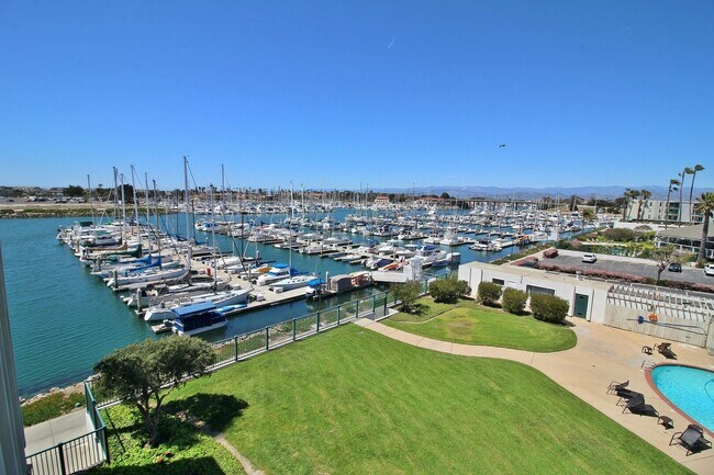 Building Photo - 1 Bedroom | Resort-Style Amenities | Walk to the Beach | Channel Islands Waterfront | Monthly Fur...