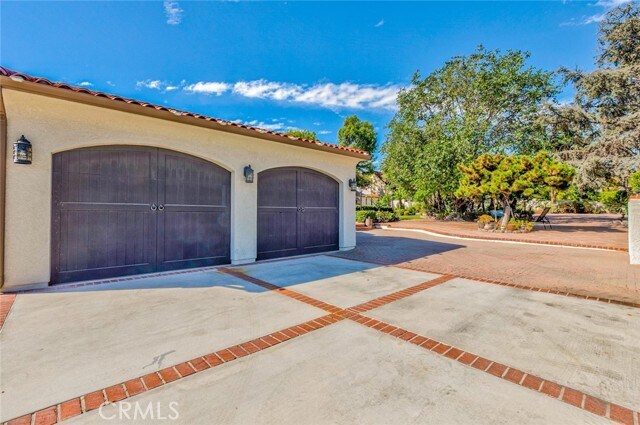 Building Photo - 971 N Citrus Dr