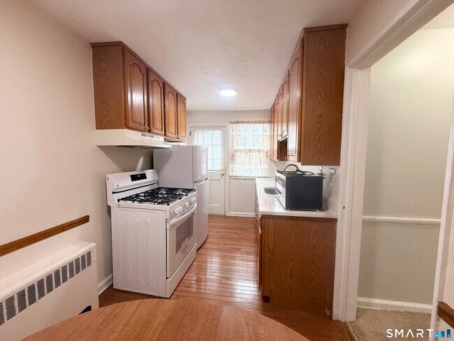 Building Photo - 23 Revere Dr