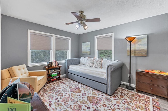 Building Photo - 1142 Amanda-SI ID1351227P