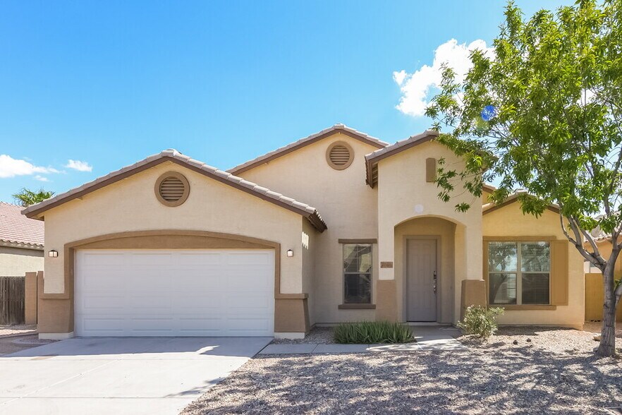Primary Photo - 4505 W Pleasant Ln