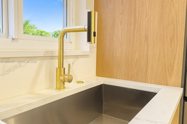 Building Photo - 3801 NE 16th Terrace