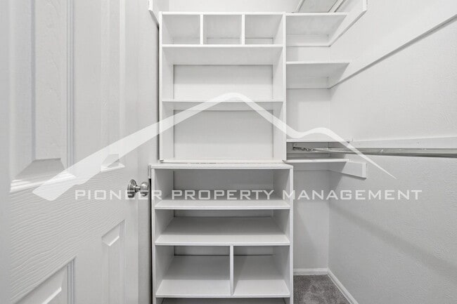 Building Photo - Charming home in Longmont