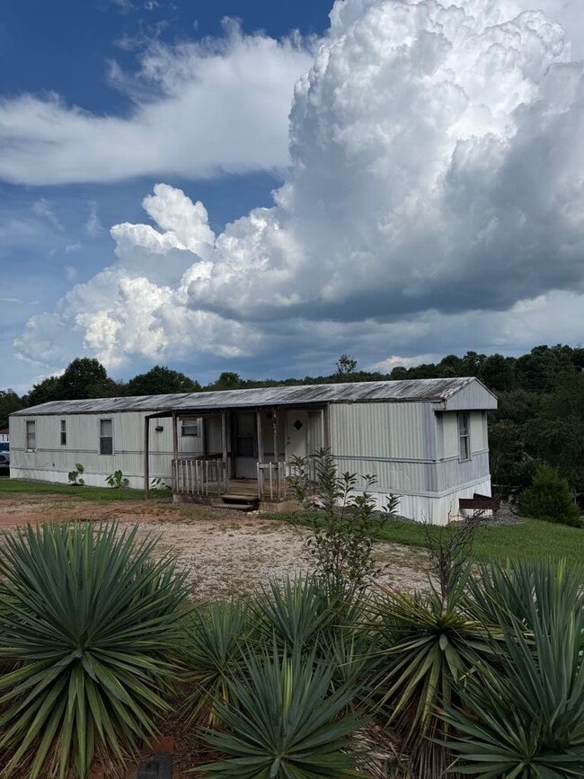 Building Photo - 4124 Smokey Creek Rd