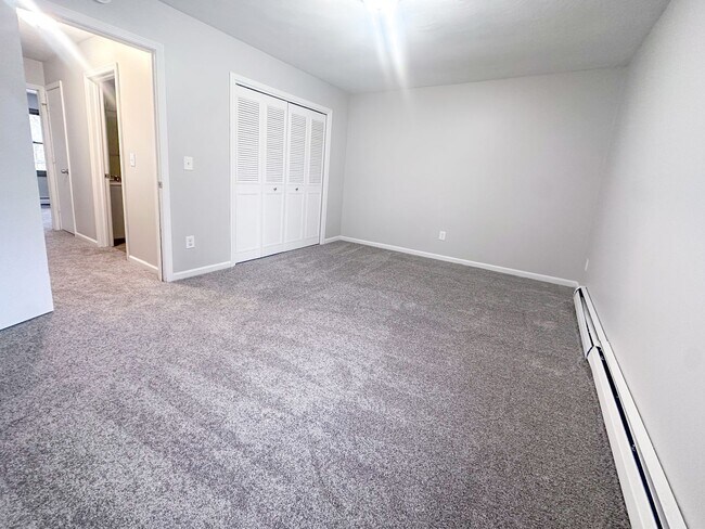 Building Photo - 130 S Clarendon St