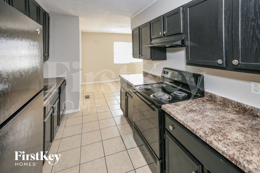 Building Photo - 8819 Timberwood Dr