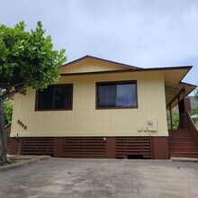 Building Photo - Kapahulu 3 bed, 2 bath single family home