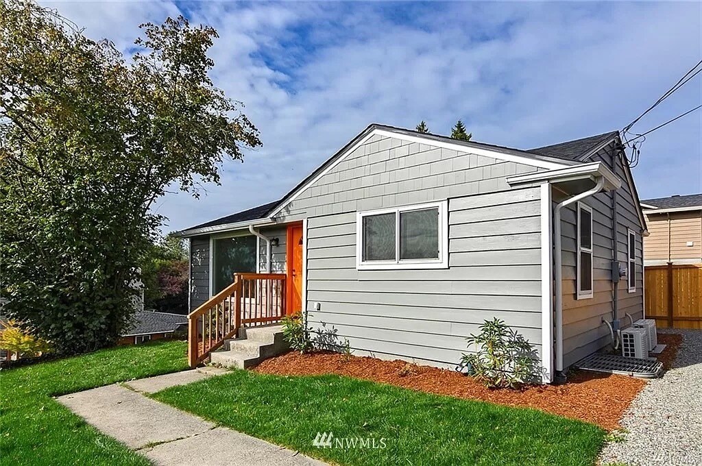 Building Photo - 3716 S Roxbury St