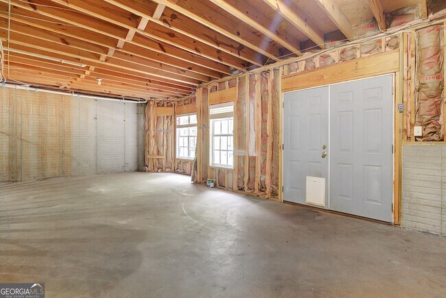 Building Photo - 75 Rock Mill Ct