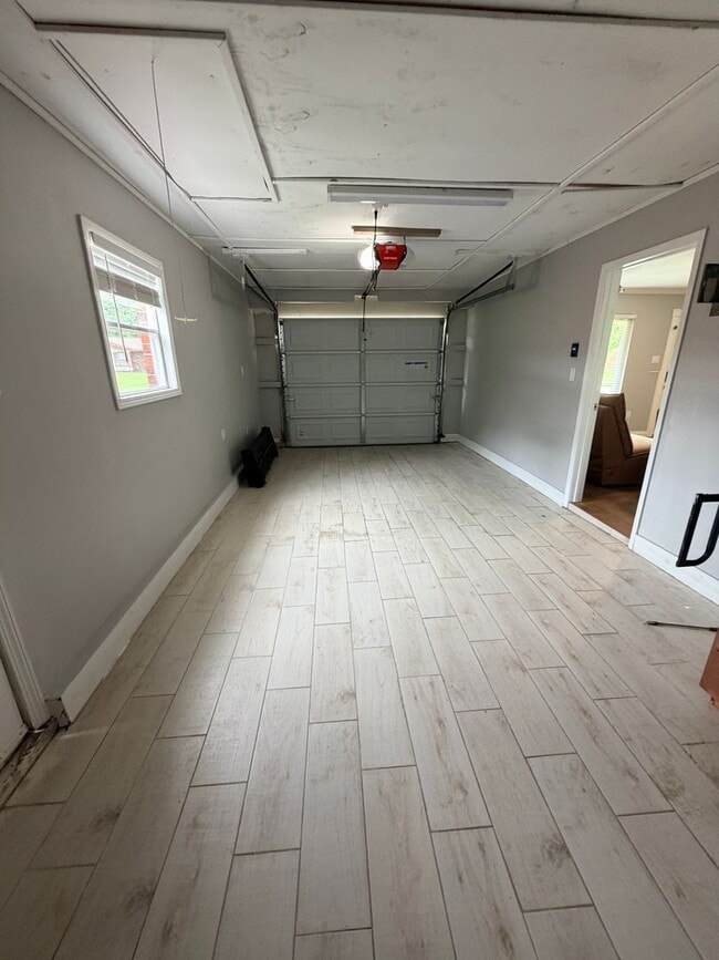 Building Photo - Gautier Property
