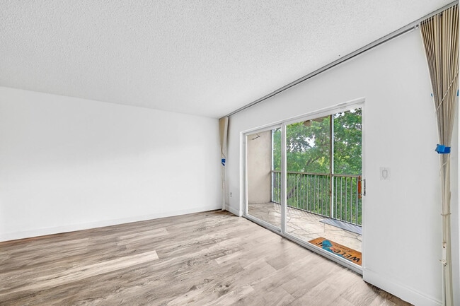 Building Photo - 9580 Weldon Cir