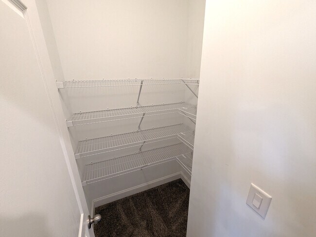 Building Photo - 146 Brindle Ln