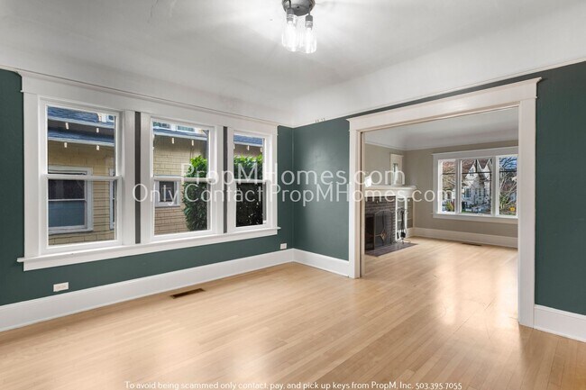 Building Photo - Discover Serenity in King Neighborhood!