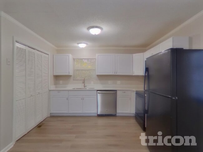 Building Photo - 6273 Branch Hill Cir