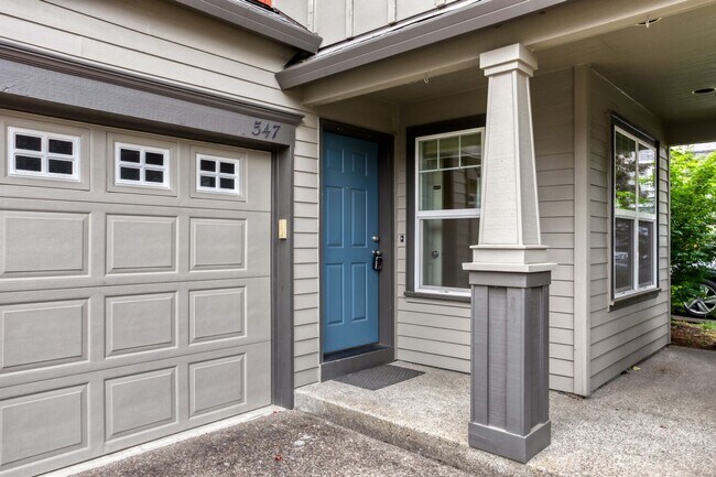 Building Photo - 4BR/2.5BA Home with Main-Level Bedroom/Office — Central A/C & Fenced Yard | Orenco Gardens, Hills...