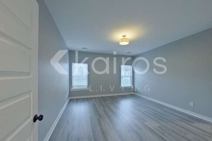 Building Photo - 45 HAWK LN