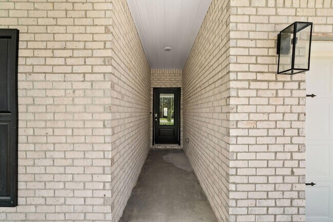 Building Photo - 93 Eagles Nest Dr