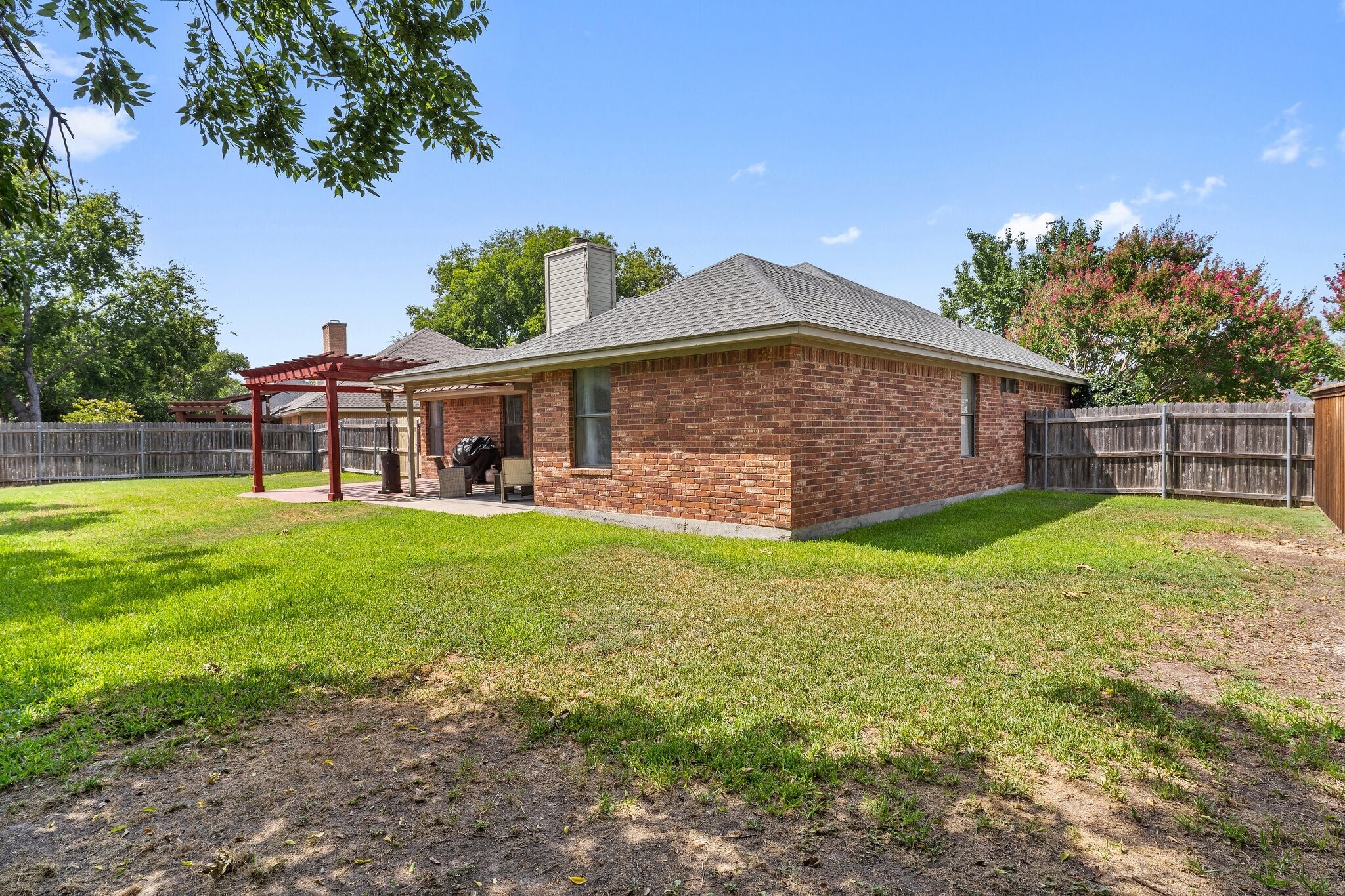 Building Photo - 19 Alamosa Dr