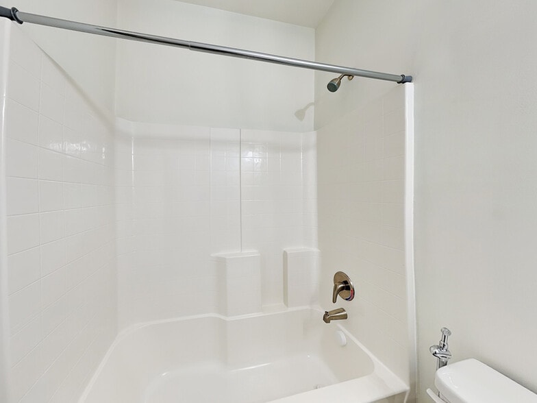 Building Photo - 3221 Creole Ln