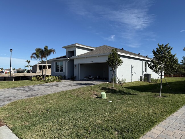 Building Photo - 1739 NE Ocean Dunes Dr