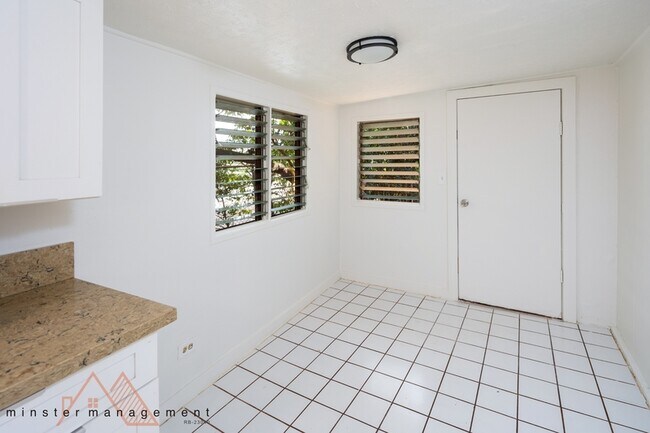 Building Photo - 1322 Olino St