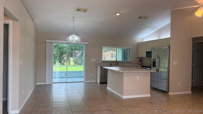 Building Photo - 2847 SW South Calabria Cir