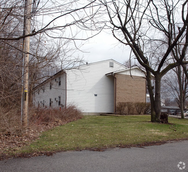 Building Photo - 1221 Leeser Ave