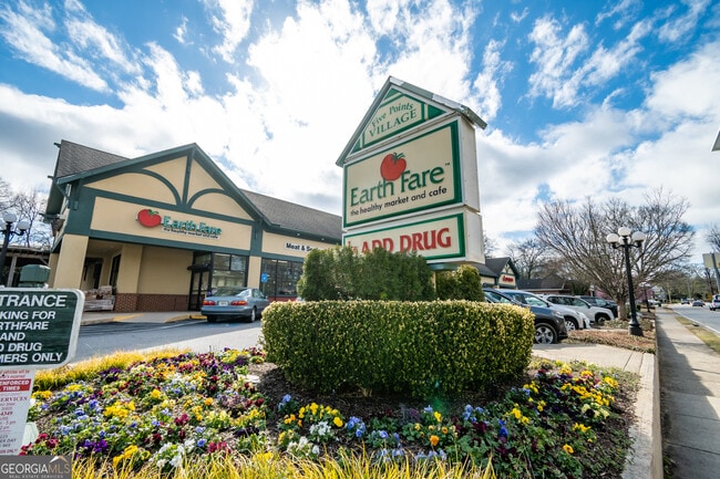 Building Photo - 110 Milledge Terrace