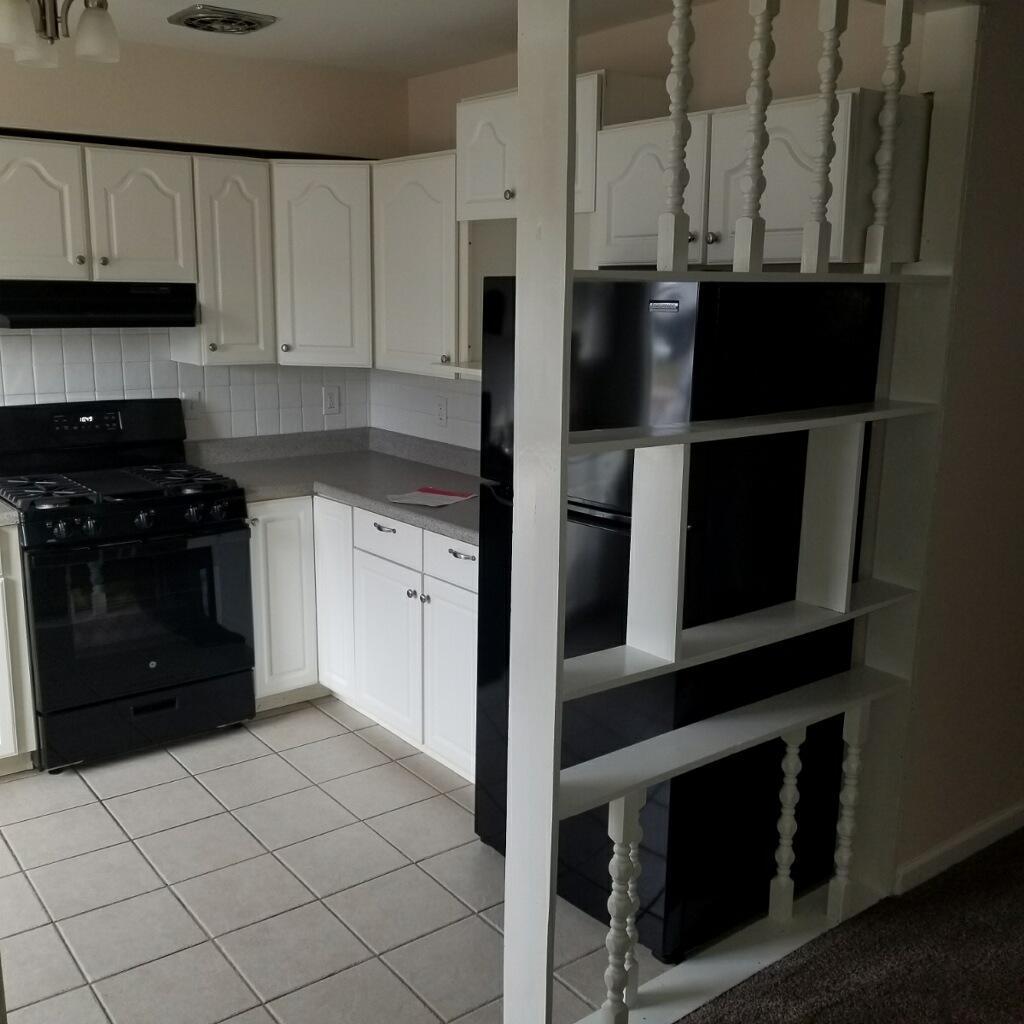Building Photo - 16 Duplex Ct