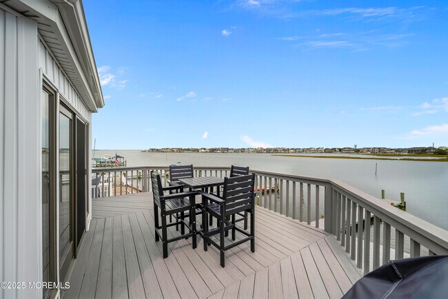 Building Photo - 28 Harborside Dr E