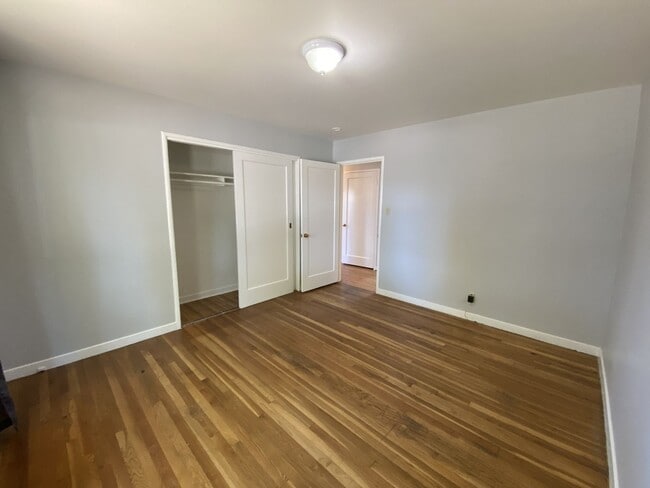 Building Photo - 112 Cypress Ave