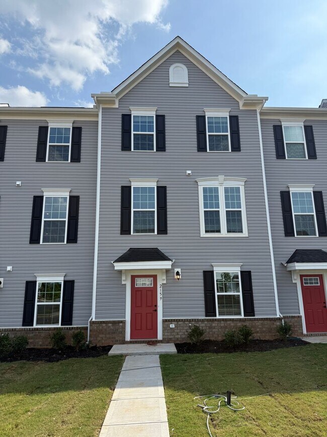 Primary Photo - Brand New Townhome!!