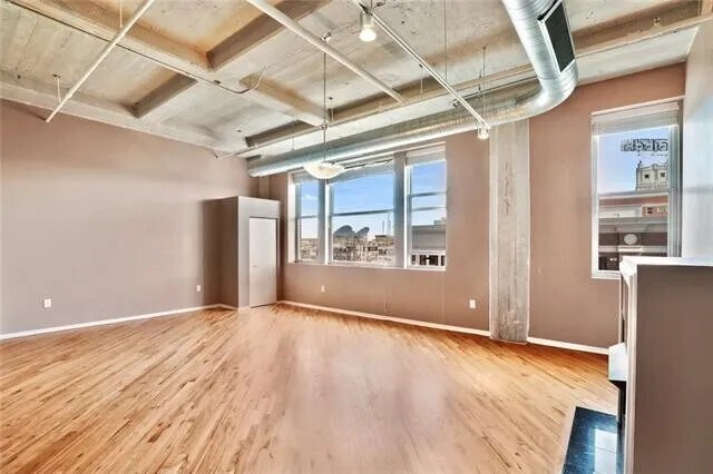 Building Photo - 2107 Grand Blvd