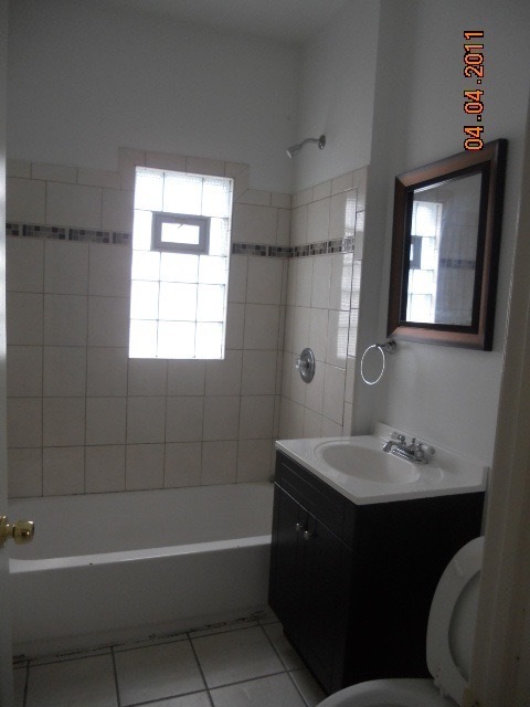 Building Photo - Updated Single Family 3 bedroom