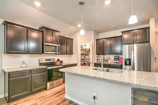 Building Photo - 1957 Rosson St